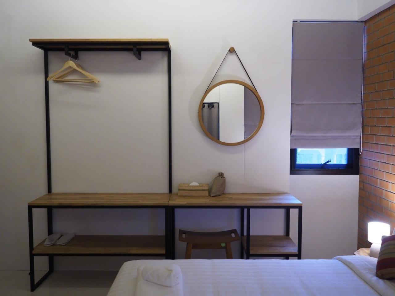 Hotel Luck Esan Loft Ubon Ratchathani Exterior foto