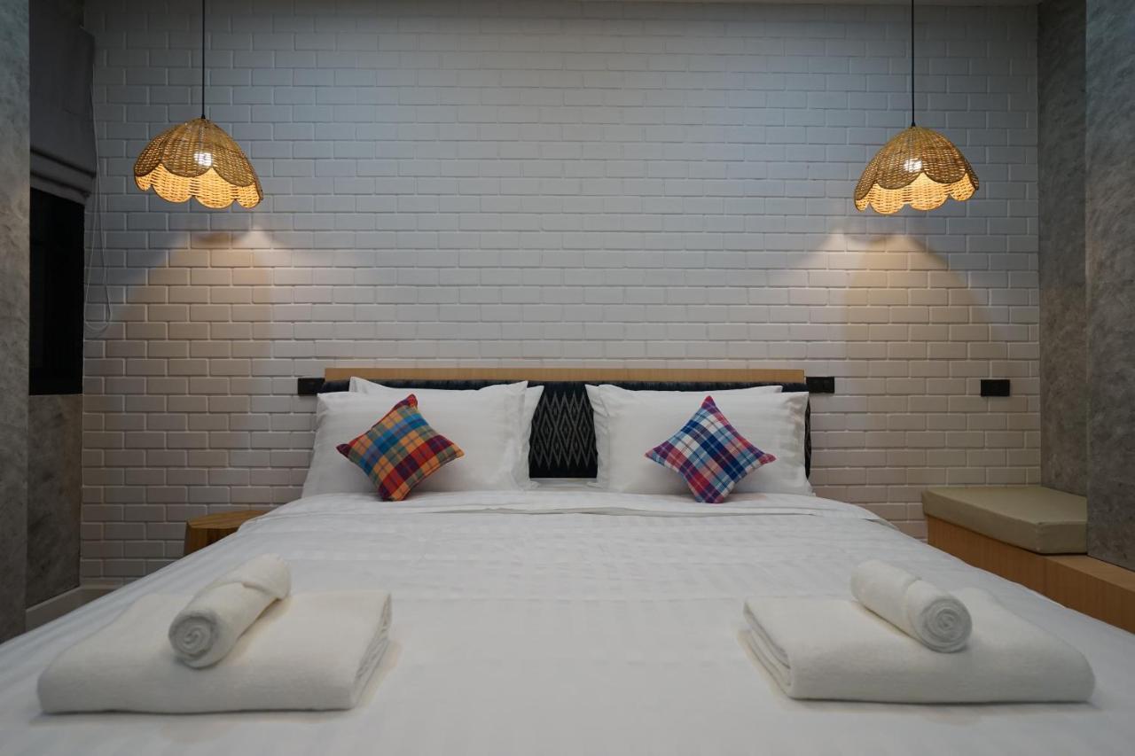 Hotel Luck Esan Loft Ubon Ratchathani Exterior foto